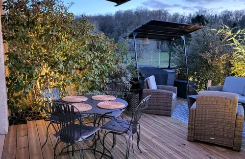 Carsac-Aillac House | Gite with hottub near Sarlat