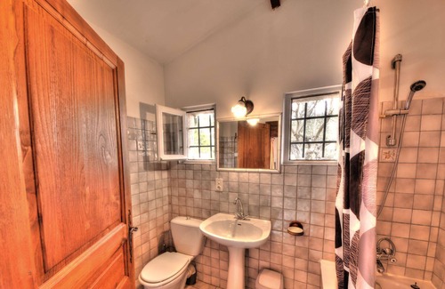 Salernes Cottage | Gites of the hill of Sollies: BAMBOO