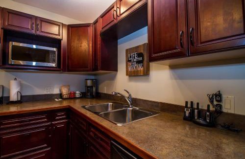 Revelstoke Apartment | Give Something Back Retreat by Revelstoke Vacations