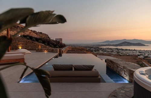 Naxos Town Villa | GkF Luxury Villas - 2 Bedroom Cave Villa