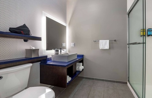 Lexington Hotel | GLō Best Western Lexington