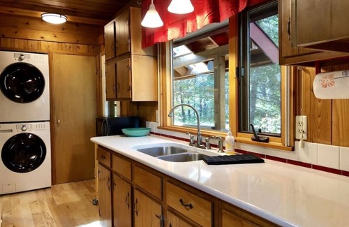 West Glacier Cabin | Glacier Ridge Cabin of Park and Golf Course