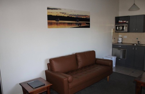 Richmond Hotel | Gladstone Motel Nelson
