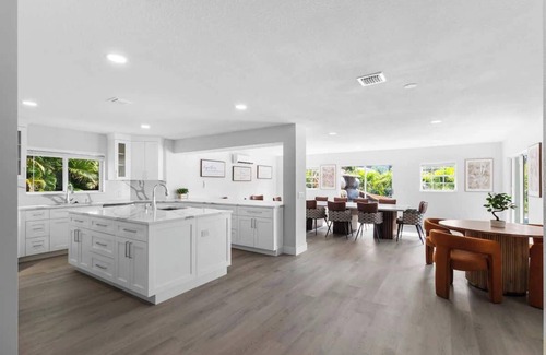 Sunrise House | Glam Manor 7,000 Ft Mansion with Waterslide Spa