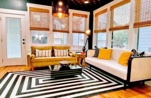 Cleveland Park House | Glamorous 3 BDR in East Nashville - Pet Friendly