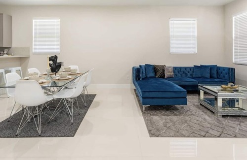 West Palm Beach House | Glamorous 3 bedroom