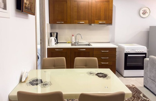 Athens City Centre Condo | Glamorous & Spacious Renovated Apartment, Syntagma