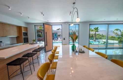 Kissamos Villa | Glamorous Villa with Two Swimming Pools and great view