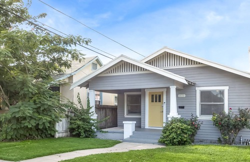 Raisin House | Glamp Tower District Home W/ Fast WiFi & Fire-Pit