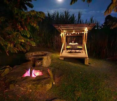 San Antonio del Tequendama House | Glamping El Árbol en la Casa