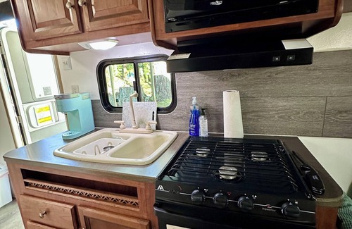Crescent City House | Glamping Among Redwood Trees Cozy Camper Pet Friendly