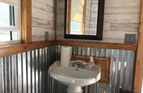 Athens House | Glamping at its best! Air, Heat, shower, toilet