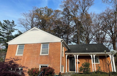 Bethesda House | Glamping in 4-bedroom house in Bethesda, MD - near DC