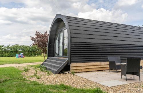 Cratfield House | Glamping Pod Two - Holly Tree Barns