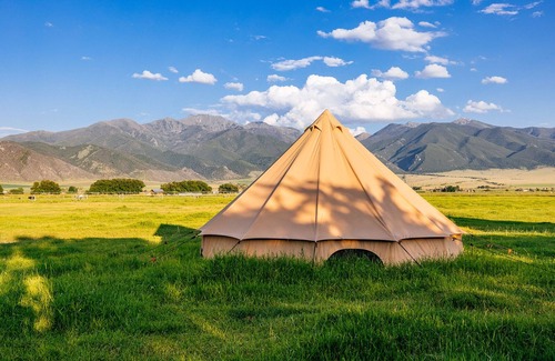 Whitehall RV Rental | Glamping Retreat