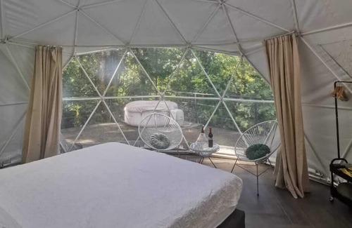 Chilamate Bed & Breakfast | Glamping surrounded by nature and fauna.