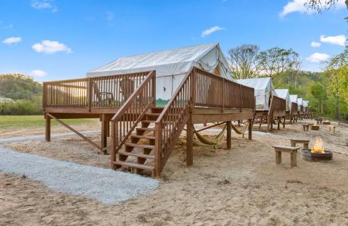 Stanton Other | Glamping Tent/Red River Access/2 Queen Beds