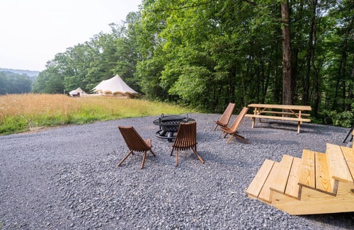 Great Cacapon RV Rental | Glamping w/Insta Worthy Mountain Views