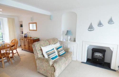 Polruan Apartment | Glanmor