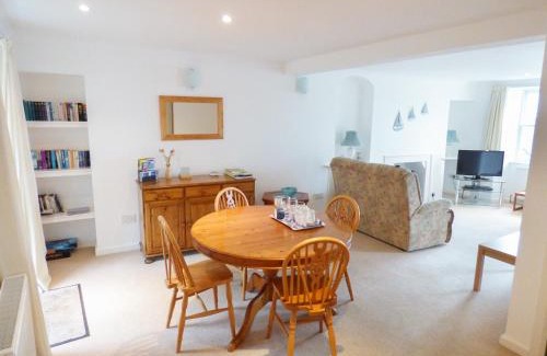 Polruan Apartment | Glanmor