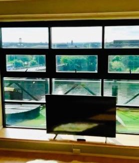 City Centre Glasgow Apartment | Glasgow City Centre G1 PENTHOUSE with RiverViews - Duplex (4 Bedrooms, 3 Bathrooms, Kitchen, 1 Living room, 1 Dining room, 2 Terraces, Triple Garage 3 Parking spaces 'e-charging', Top Floor, 2050 sq ft, Merchant City)