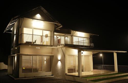 Elappara House | Glashaus by Izan