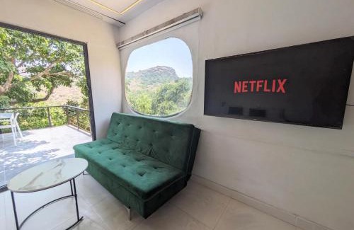 Mount Abu House | Glass Canvas