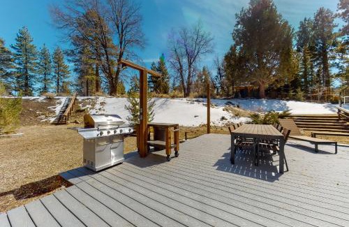 Fox Farm House | Glass Peak #350