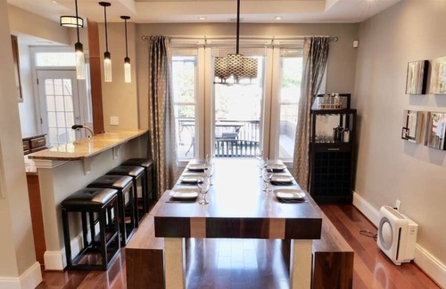 Bloomingdale House | Gleaming & Gorgeous Spacious Family Friendly House ~ Outside Space Included!