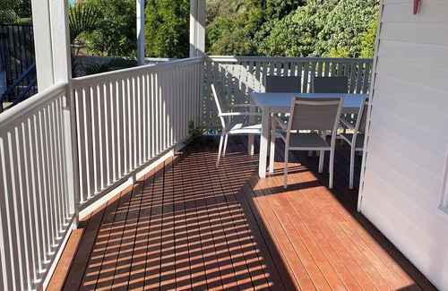 Redland Bay Cottage | Glebe Cottage with swimming pool. Pet friendly with lots of space to run.