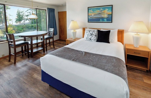 Hoodsport Hotel | Glen Ayr Resort