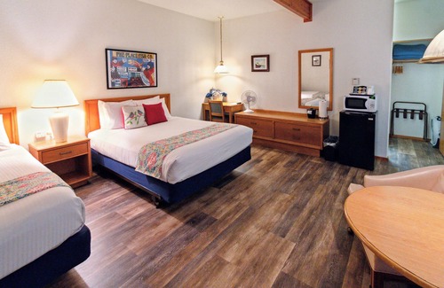Hoodsport Hotel | Glen Ayr Resort