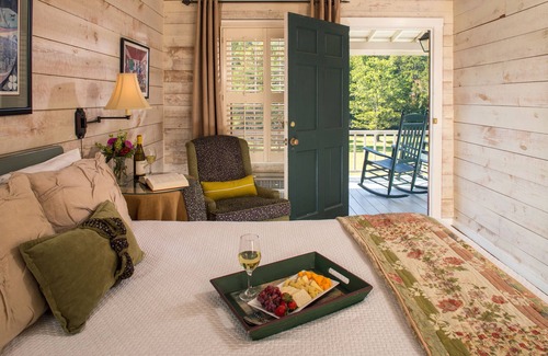Clarkesville Hotel | Glen-Ella Springs Hotel & Restaurant
