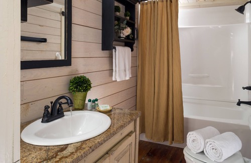 Clarkesville Hotel | Glen-Ella Springs Hotel & Restaurant
