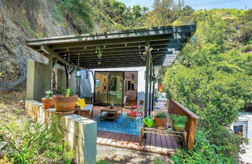 Beachwood Canyon House | Glen Oak Bungalow