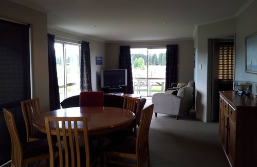 Twizel House | Glencairn Glamour