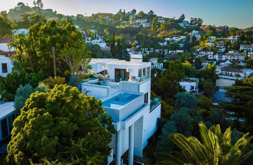 Hollywood Hills Apartment | Glencoe