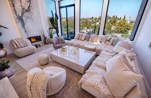 Hollywood Hills Apartment | Glencoe