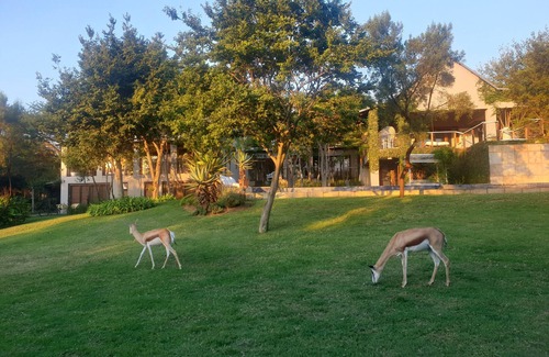 Greater Johannesburg Metropolitan Area Villa | Glenferness AH Villa