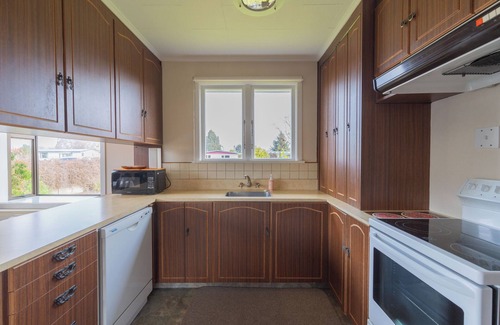 Te Anau House | Glenfiddich Lodge - Te Anau Holiday Home