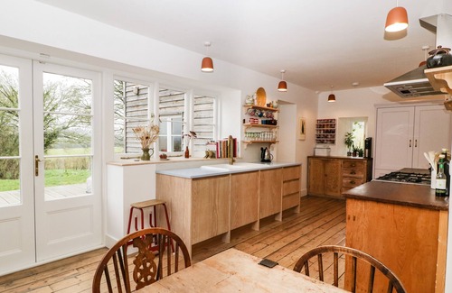 Gillingham Cottage | GLENFIELD, pet friendly, with pool in West Stour