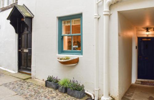 Robin Hood's Bay House | Glenhowen