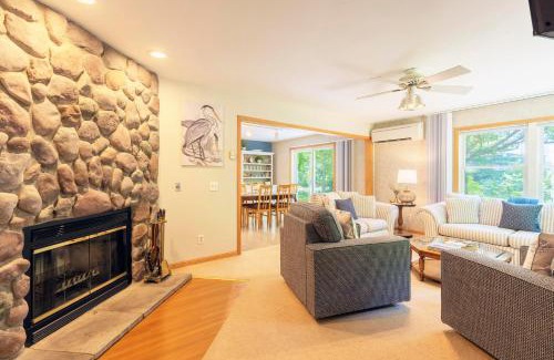 Fennville House | Glennwood Cottage! Coastal woodsy charm with association beach access