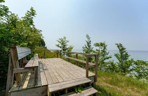 Fennville House | Glenora Bluffs - private lake access - pet friendly