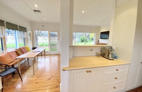 Cootamundra Cottage | Glenwari Cottage-Jindalee NP