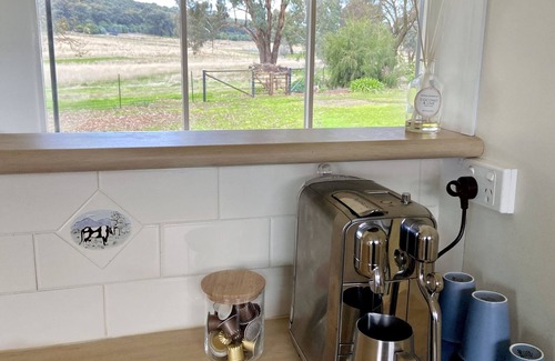 Cootamundra Cottage | Glenwari Cottage-Jindalee NP