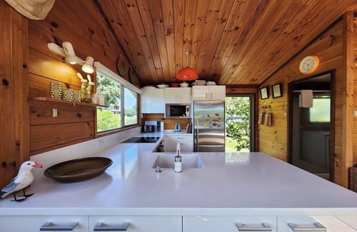 Hahei House | Glo's Place on Hahei Beach Rd, Glo's Place on Hahei Beach Rd