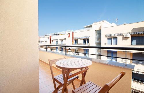 Canet de Berenguer Apartment | Global Properties, Apartamento para 5 personas con terraza y barbacoa
