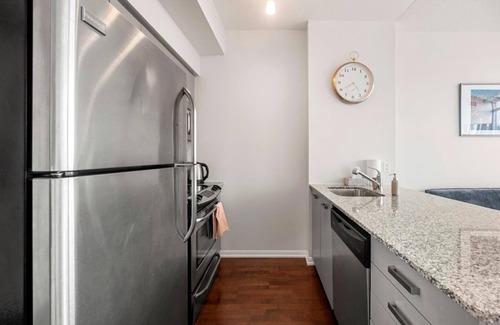 Bay Cloverhill Condo | GLOBALSTAY. Burano 1BR Condo in Downtown Toronto