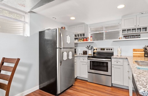 Central Colorado Springs House | Globetrotters Den-Basement Apt